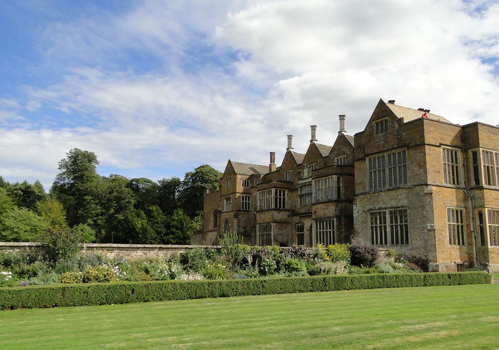 Broughton Castle - Wed 14th Sept 2016